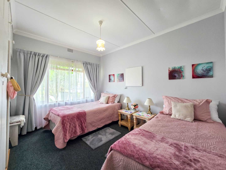 4 Bedroom Property for Sale in Stilbaai Wes Western Cape